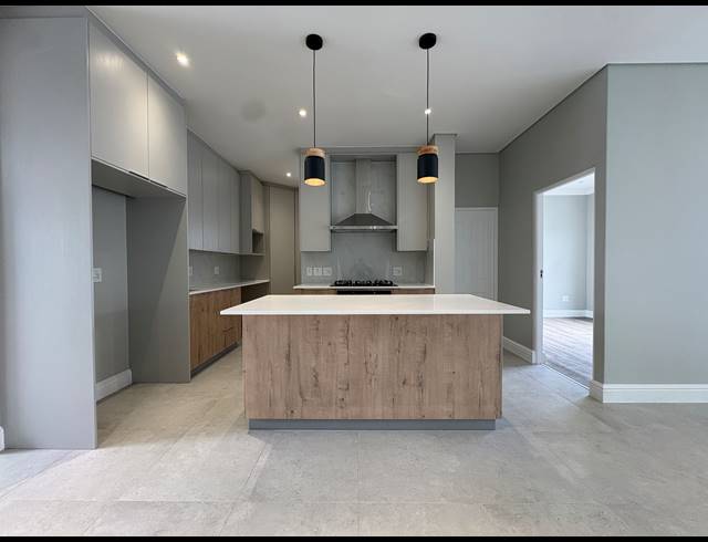 4 BEDROOM FREEHOLD FOR SALE IN SANDOWN